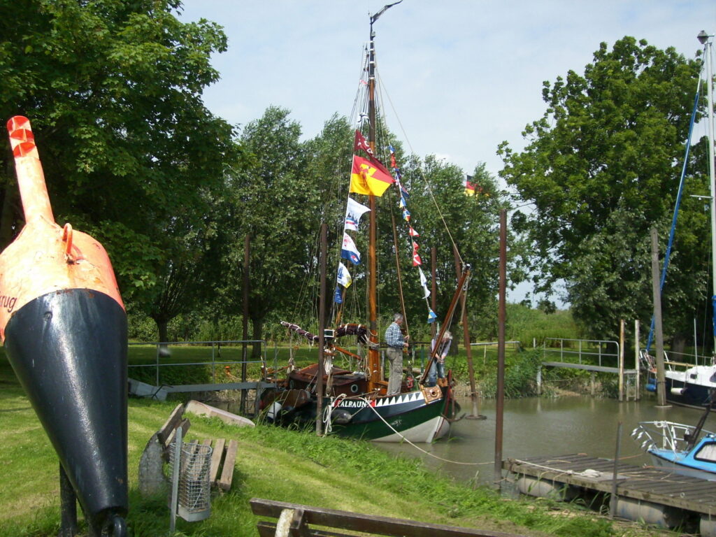 Ein Tag voller maritimer Nostalgie, historischer Schätze und guter Stimmung – vorbeikommen, staunen und mitfeiern! ⚓️❤️